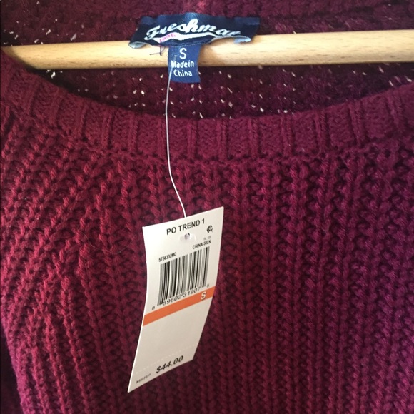 Cropped sweater NWT - Picture 3 of 3